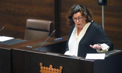140922 , 14092022 , 20220914 ,  Lagting , lagtinget , plenum , plenisal , politiker , politik , Centern , lantråd Veronica Thörnroos (C)