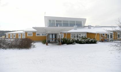 080218 , 08022018 , 20180218 , Godby , Finström , Rosengård , servicehus och omsorgsboendet  , Linnéagården pensionärslägenheter , beläget invid Rosengård , äldreboende , ålderdomshem , pensionär 