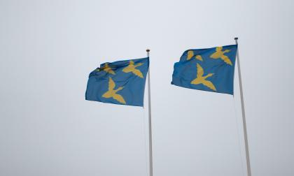 Föglö, Överö färjfäste, skärgård, flagga