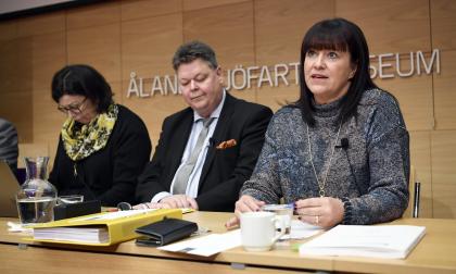 311021 , 31102021 , 20211031 , Budget 2022 , LR , Landskapsregeringen presenterade sin budget för 2022 , i Sjöfartsmuseets auditorium , regering , Ålands ekonomi , budget med underskott pga av corona pandemin ,  lantråd Veronica Thörnroos (C) , finansminister Roger Höglund (C) , socialminister Annette Holmberg-Jansson (MSÅ) 