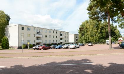 Tomt, Fastighet, Klintvägen *** Local Caption *** @Bildtext:Så här ser tomten ut i dag. Men snart kan det stå ytterligare ett lägenhetshus här. Stadsutvecklingsnämnden godkände på måndagen ansökan om att ändra stadsplanen. @Normal:@Foto:FOTO: Daniel Eriksson