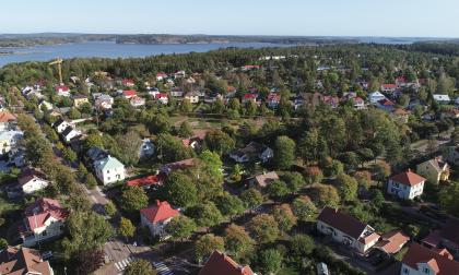 190918 , 19092018 ,20180919 ,Sveden , bostadsområde i Mariehamn , bostadsområde, stadsplanering , Lindans lekpark, parkområde ,Mariehamn ,  bostadsområde , bostäder , hus , flygbild  