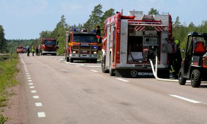 260718 , 26072018 , 20180726 , Brandkår , brand , olycka , markbrand i Lemland, utryckningsfordon , brandbilar genrebild