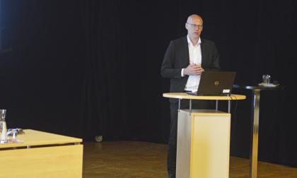 Andelsbanken Johnny Nordqvist *** Local Caption *** @Bildtext:Andelsbanken för Åland gjorde ett resultat på 4,35 miljoner euro 2019 och under gårdagen presenterade vd Johnny Nordqvist bokslutet för en annorlunda sammansatt andelsstämma.@Foto:Foto: Kevin Eriksson