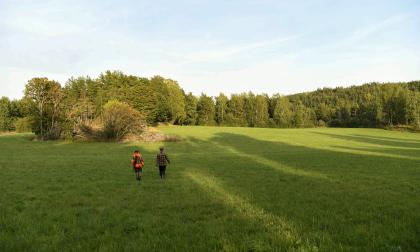 Sunds jaktvårdsförening vill lära unga både jakt och respekt för djur och natur.
