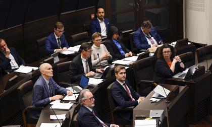 151122 , 15112022 , 20221115 , Lagting , lagtinget , plenum , plenisal , politiker , politik , budget , Lantråd Veronica Thörnroos , (C) , Centern