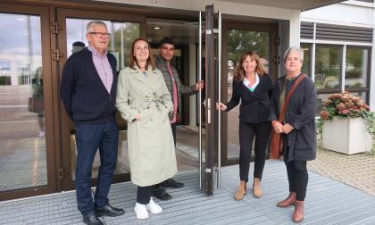 Här är en del av Ålands framtids kandidater i valet i oktober. Från vänster Gunnar Granlund, Maiken Poulsen Englund, Meshaal Matar, partiordförande Peggy Eriksson och Yvonne Sundbom-Korpi.
