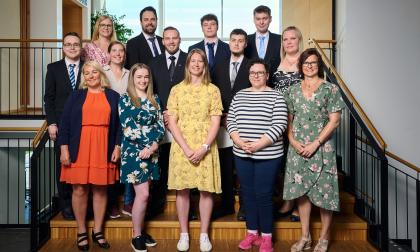 Översta raden: Anna Liljeroos, Emanuel Sanchez, Jonas Näfverborn, Christoffer Karlsson. Mittenraden: Mikael Nyberg, Erica Ponthin, Simon Eriksson, Mattias Eriksson, Pia Mattsson. Nedersta raden: Roze Tallblom, Alexandra Domokos, Sigrid Salminen, Linda Fellman, Jana Eriksson.<@Fotograf>Christoffer Relander@Normal_indrag: