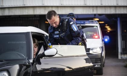 Landskapsregeringen föreslår fler tjänster hos polisen, med motiveringen att den nya vägtrafiklagen behöver mer resurser för att kunna följas.<@Fotograf>Daniel Eriksson