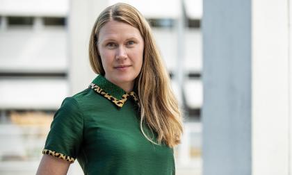 Julia Lindholm har många förebilder i släkten när det kommer till att arbeta med självstyrelsen.  <@Fotograf>Amir Karbalaei