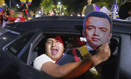 Anhängare till president Daniel Noboa firar i Quito, Ecuador.