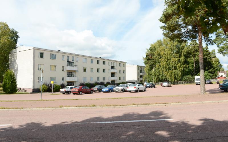 Tomt, Fastighet, Klintvägen *** Local Caption *** @Bildtext:Så här ser tomten ut i dag. Men snart kan det stå ytterligare ett lägenhetshus här. Stadsutvecklingsnämnden godkände på måndagen ansökan om att ändra stadsplanen. @Normal:@Foto:FOTO: Daniel Eriksson