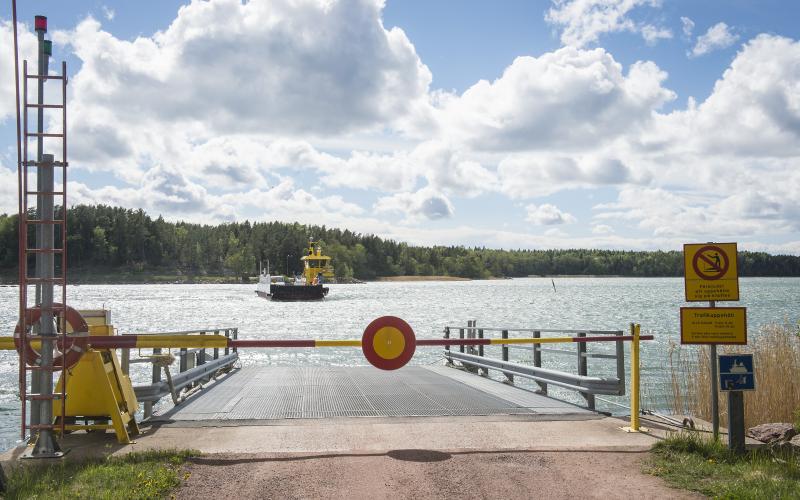 Vårdö, Engö, Bussö, Vajerfärja, Ängösund,  *** Local Caption *** @Bildtext:En ringväg står på önskelistan hos några av de boende på Ängö och Bussö. Men de menar att det borde ha varit verklighet för 50 år sedan.