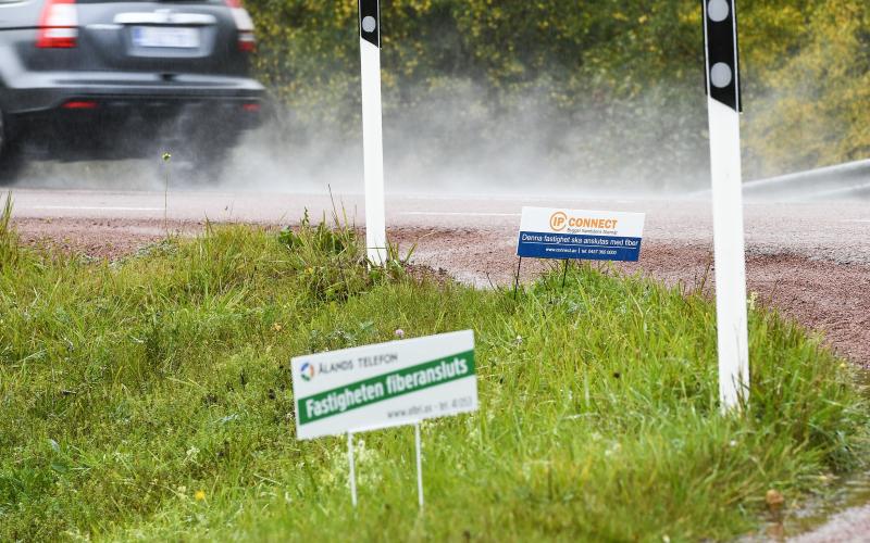 Fiber, Ålcom, IP-connect,  *** Local Caption *** @Bildtext:Så här ser det ut i Finström Västanträsk just nu. Enligt Kommunikationsverket gynnar konkurrensen mellan teleoperatörerna kunderna, men samtidigt har det inte fungerat friktionsfritt.@Foto:Foto: Jacob Saurén