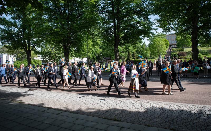 Förutom lagtingets traditionella uppvaktning vid Julius Sundbloms staty blir det en sommarfest på Torget när Ålands självstyrelse i dag fyller 101 år.