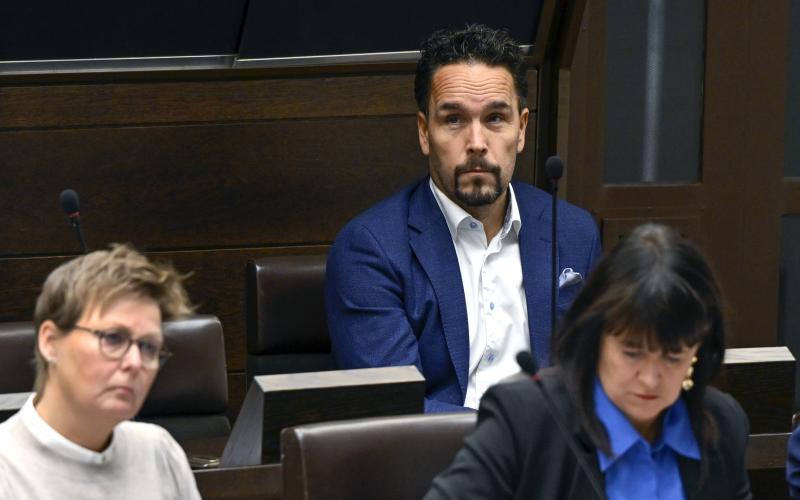 151122 , 15112022 , 20221115 , Lagting , lagtinget , plenum , plenisal , politiker , politik , budget , Fredrik Karlström (M) , Frille