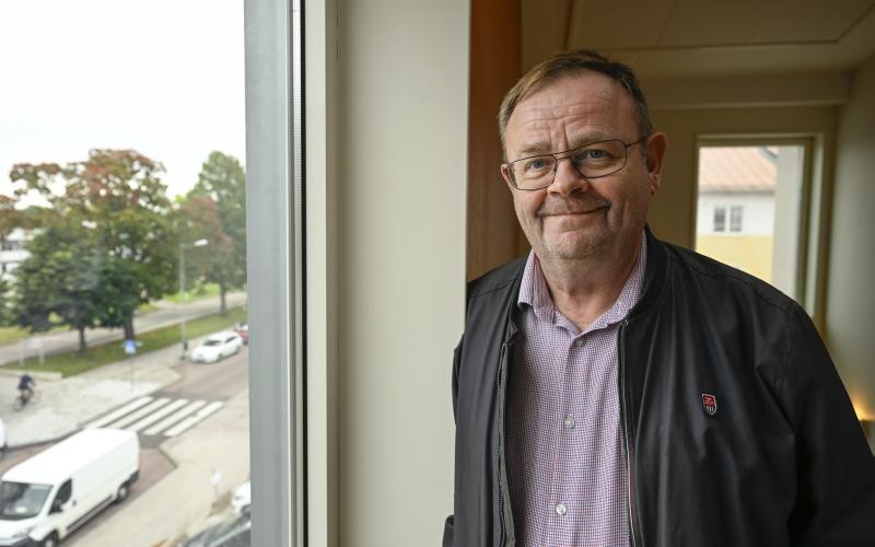 ”Filmstödet har lönat sig i synnerhet vad gäller de senare storfilmerna. Men den stora frågan som fortfarande är obesvarad är vad en ökad filmturism kan ge i intäkter”, säger landskapets tidigare kulturchef Jan-Ole Lönnblad som just färdigställt rapporten ”Demoner, detektiver och Paf-medel –  Rapport om Ålands landskapsregerings filmsatsning Åland Film Commission 2010- 2022”.Robert Jansson