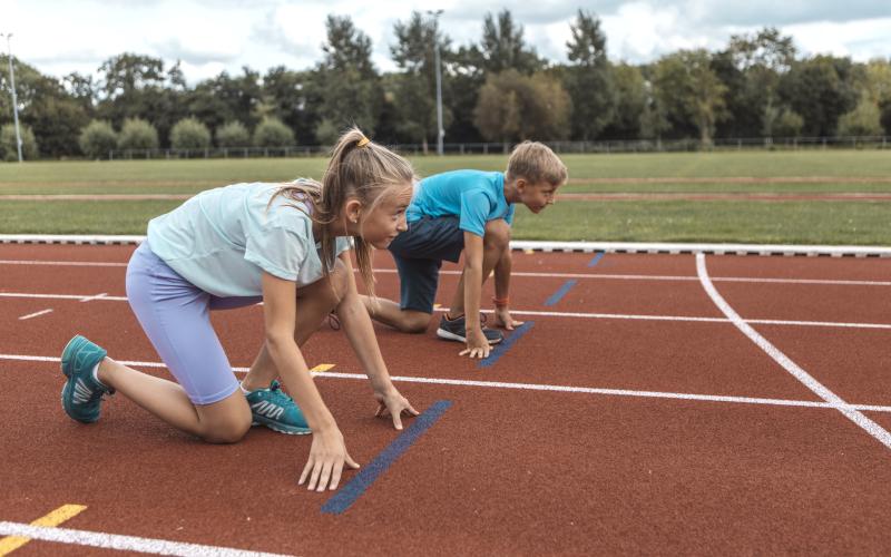 Majoriteten av de deltagande samt medaljtagarna i den könsneutrala idrottstävlingen i Helsingfors var pojkar. Bilden är tagen i ett annat sammanhang än det som refereras i texten.
