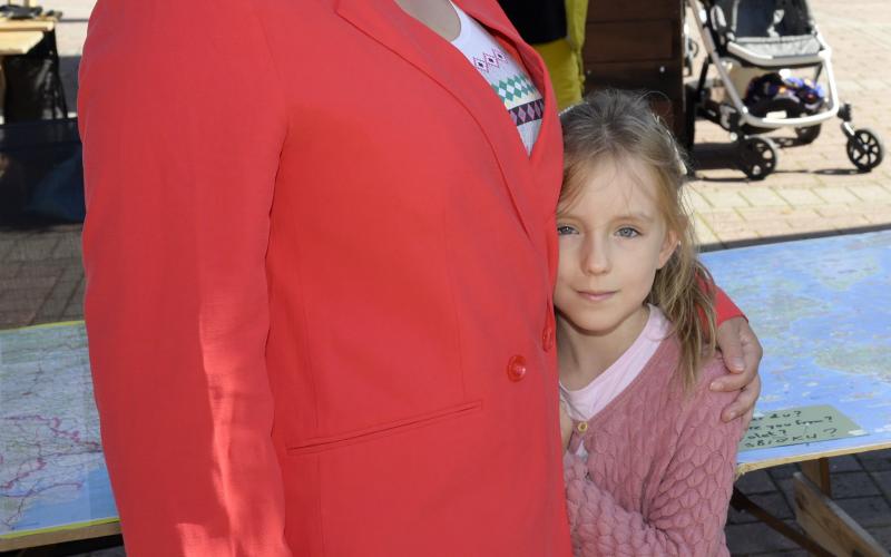 ”Vi vill att Ukraina ska vara självständigt”, säger Hanna Bobyleva som firar självständighetsdagen tillsammans med sin dotter Mariia Baranova.