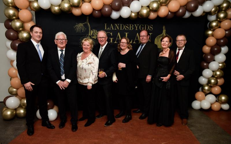 Kristoffer Flink, Kaj Björkvall, Karina Karlsson-Björkvall, Tage Mattsson, Pia Aarnio, Bertil Holmqvist, Carin Holmqvist, Georg Blomqvist.