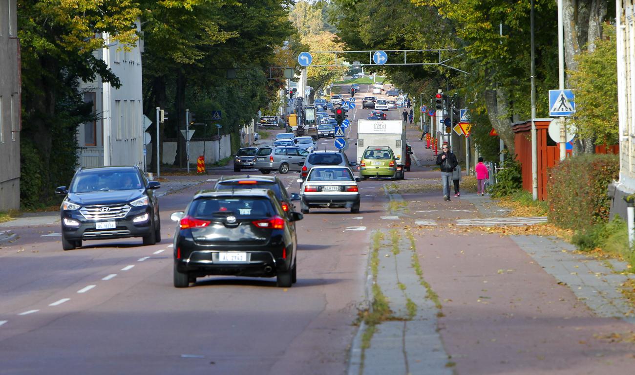 071016 Ålandsvägen skall byggas om , trafik i Mariehamn,
