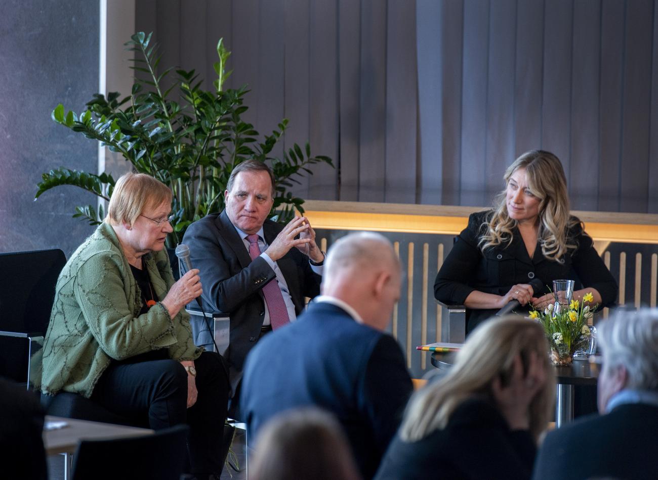 Tarja Halonen, President, Stefan Löfven, fd statsminister, Liz Lindvall, Kastelholmssamtalen,  foajén på Alandica,