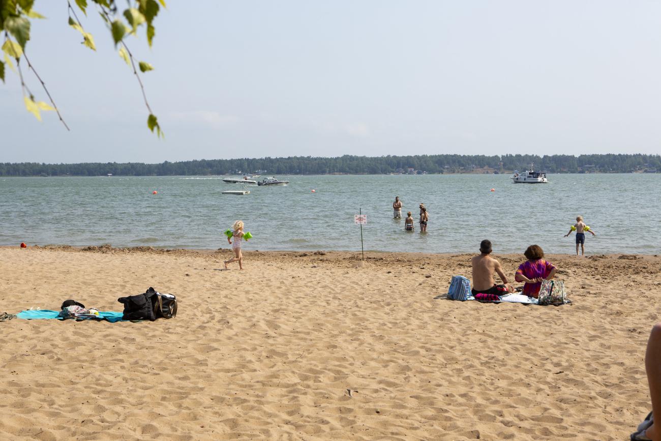 Lilla Holen, badstrand, bad, bakterier, varning för bad på lilla holmen, sommar, Cajsa Borgström