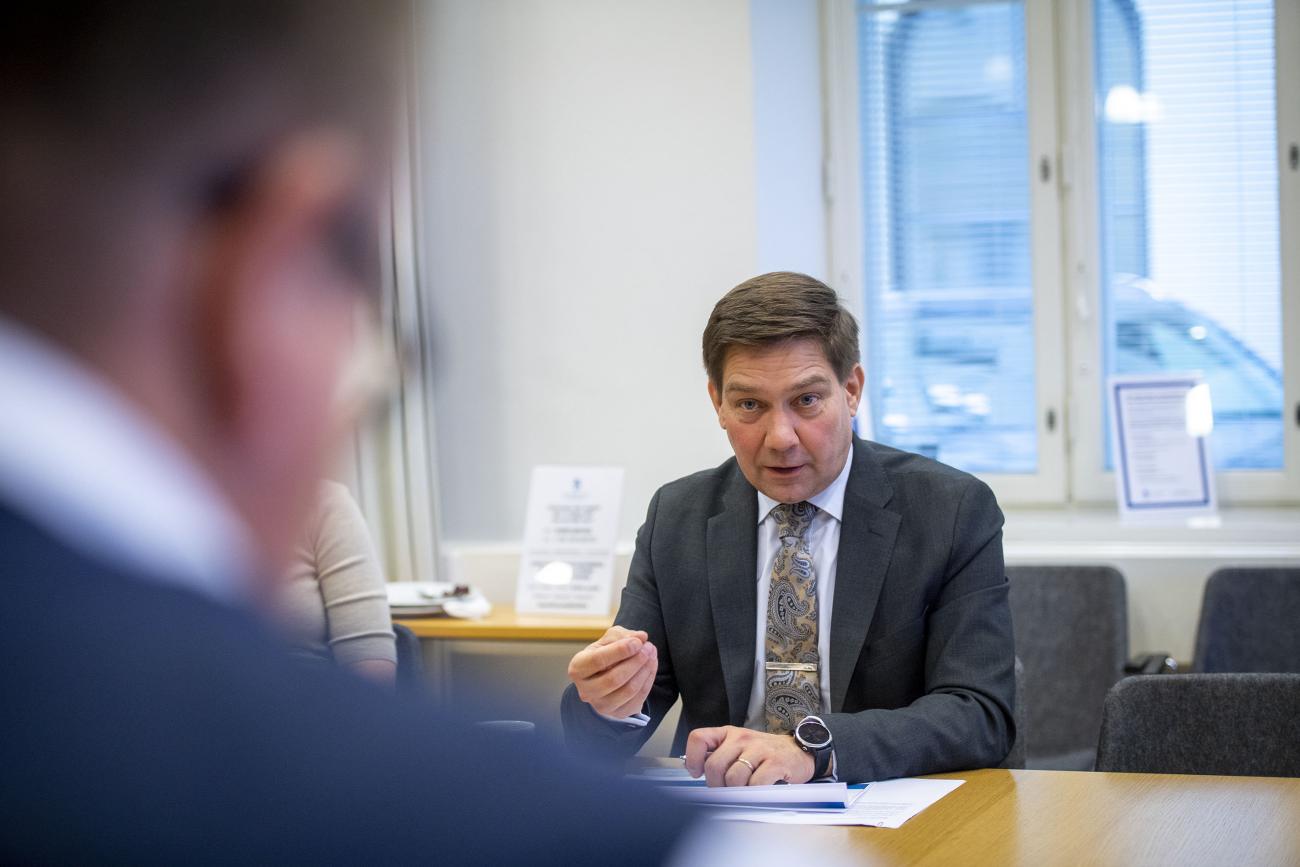 Justitieministeriet, Helsingfors, Thomas Blomqvist, Ministern för nordisk samarbete och jämställdthet, Corinna Tammenmaa, enhetschef, Janina Groop -Bondestam, lagstiftningsråd, Noora Löfström, specialsakkunnig, Anna Groth, kommunikationschef