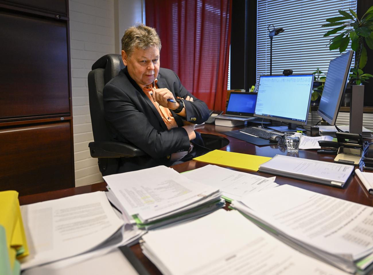 Roger Höglund säger att landskapsregeringen gör bedömning att de nya exportsystemet i Sverige kommer att resultera att det blir knepigare för svenska företag att skicka till Åland.