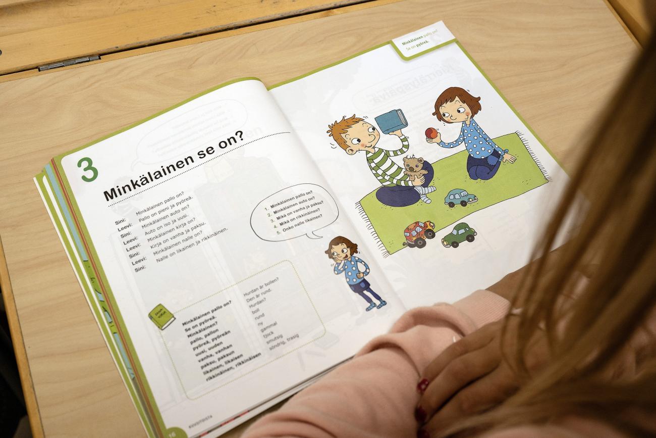 Andelen elever med ett annat modersmål än svenska ökar inom den åländska grundskolan. Åsubs statistik visar också att allt färre elever läser finska som frivilligt språk.