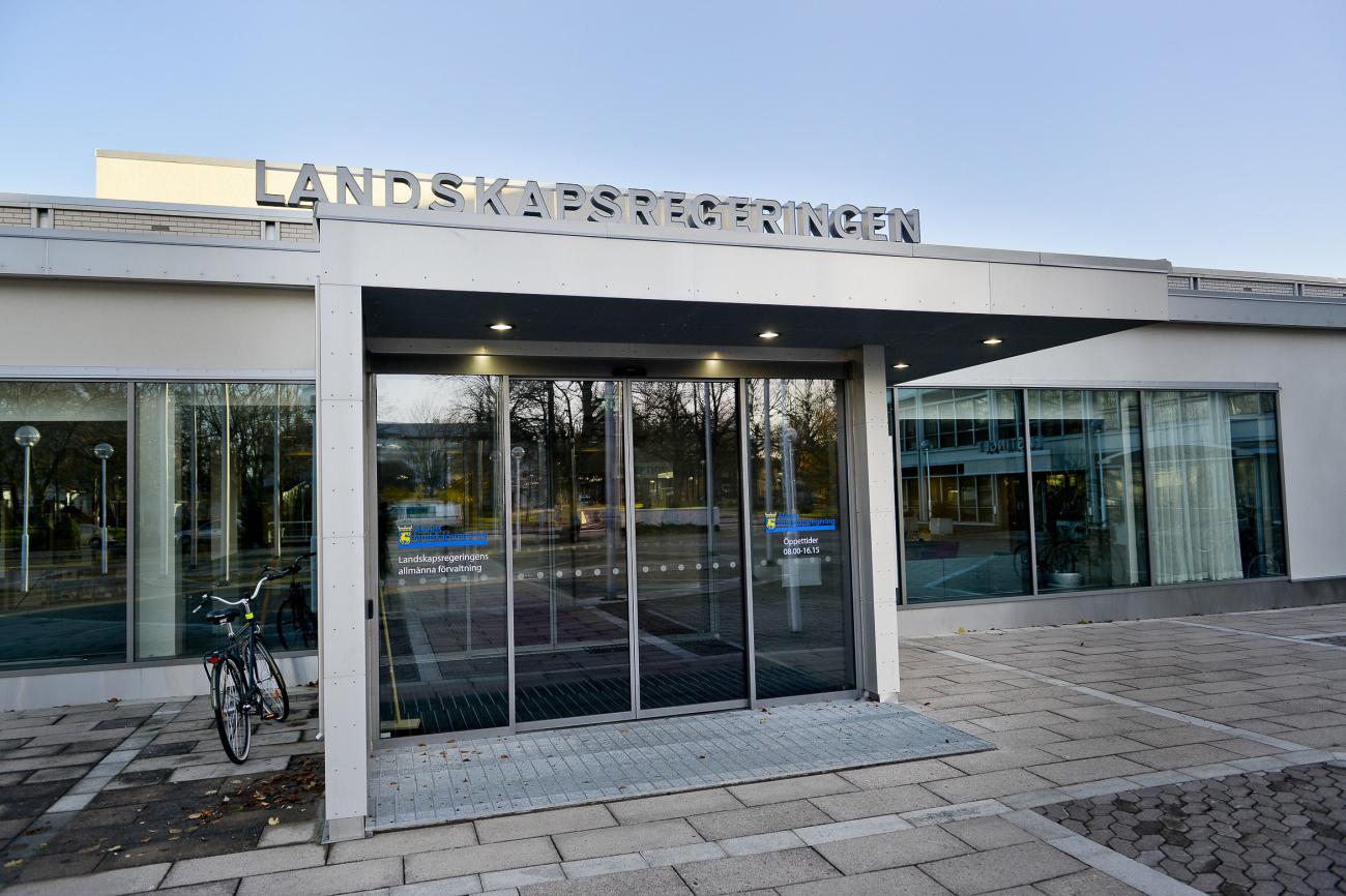 Självstyrelsepolitiska nämnden vill att landskapsregeringen ser till att Åland återigen får ett formaliserat och strukturerat samarbete med Sverige.@Foto:Jacob Saurén