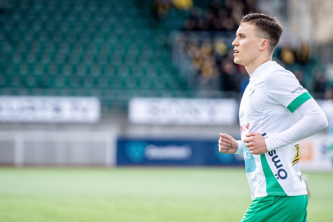 I Daniel Enqvists frånvaro flyttades mittbacken Eero-Matti Auvinen (bilden) återigen ut till vänster i backlinjen. Sammantaget stod 28-åringen för en stabil insats.<\n><@Fotograf>Hülya Tokur-Ehres