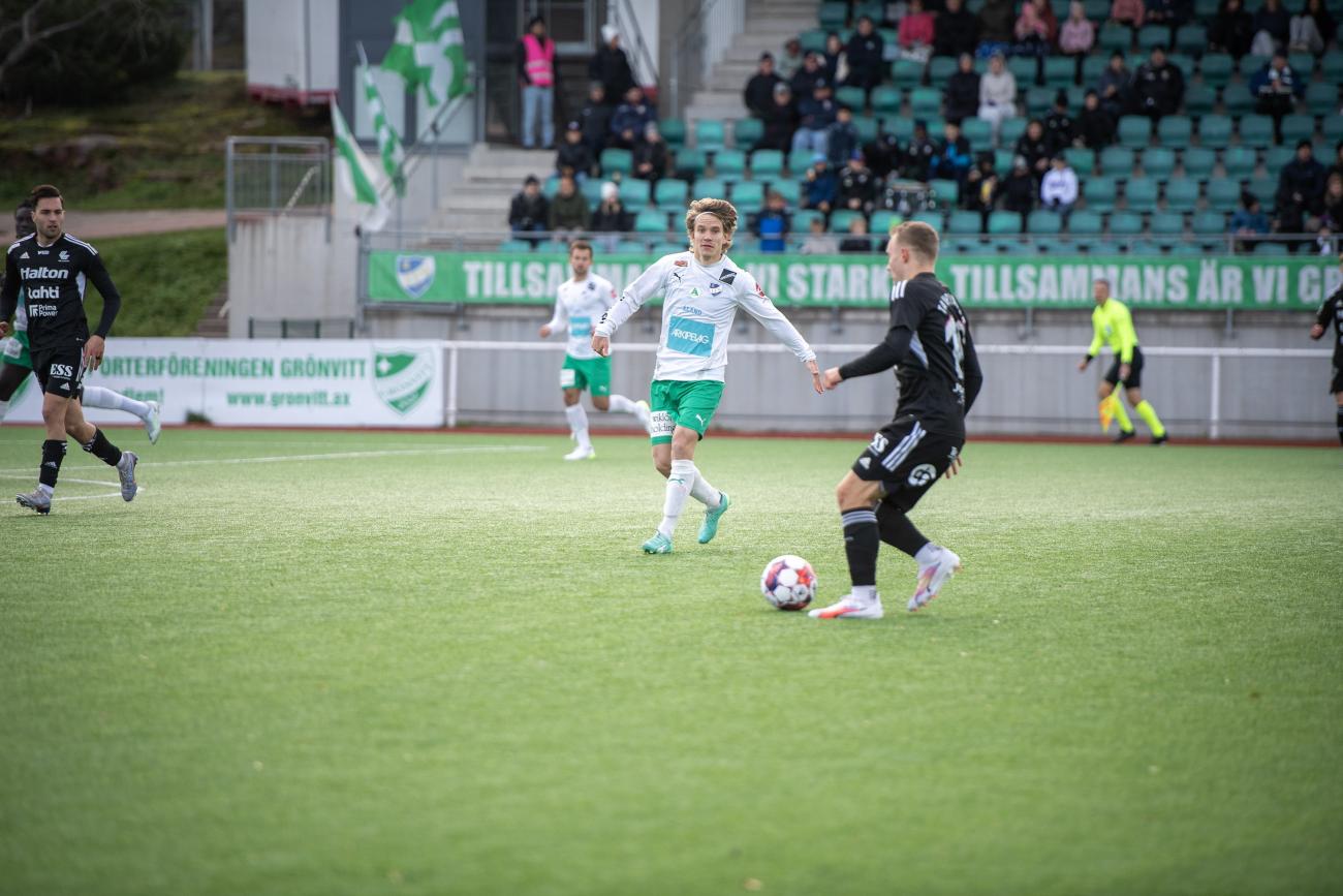 Trotjänaren Robin Sid har svårt att sätta ord på sina känslor efter den mållösa matchen mot FC Lahti.